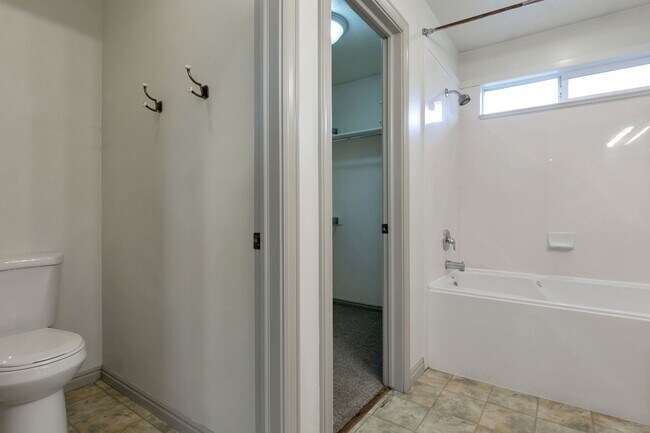 Building Photo - Spacious Home w attached 2 car garage