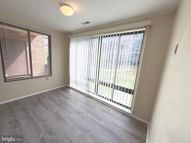 Building Photo - 18131 Chalet Dr