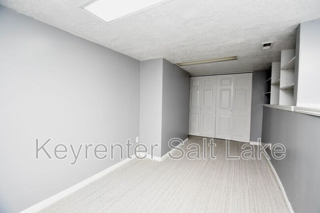 Building Photo - 1583 Princeton Ave S