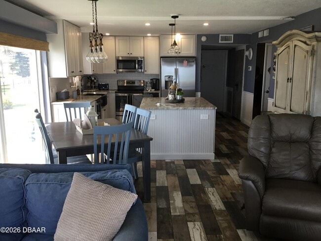 Building Photo - 1571 S Atlantic Ave