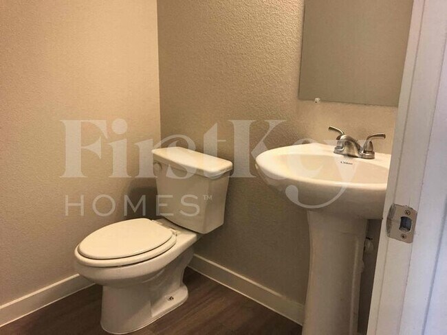 Building Photo - 9948 Rio Doso Drive