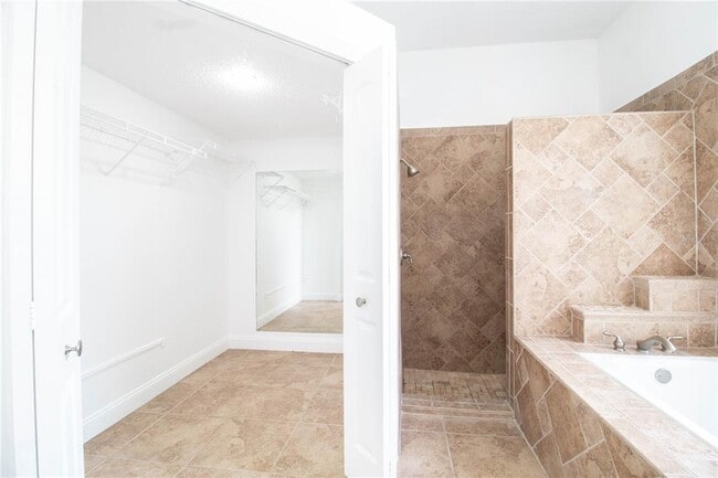 Building Photo - 2782 Picadilly Cir
