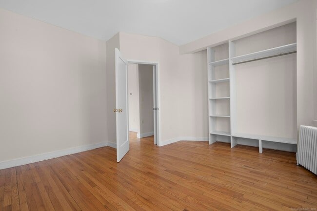 Building Photo - 180 Peck Ave
