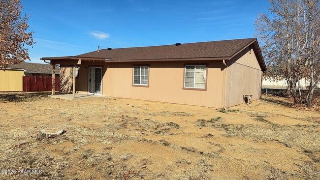 Building Photo - 5640 N Cattlemen Dr