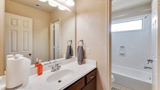 Building Photo - 17915 Quiet Loch Ln