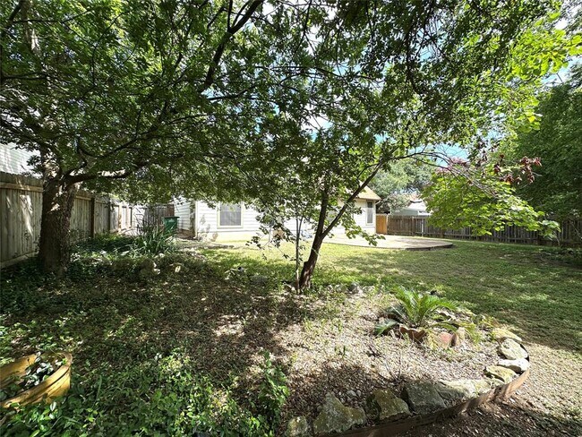 Building Photo - 7903 Tiger Eye Cove
