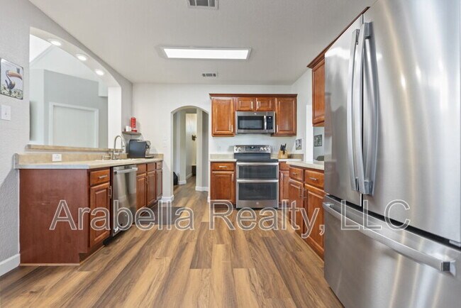 Building Photo - 9810 Moffitt Dr