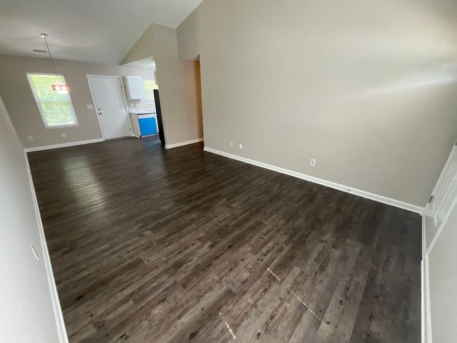 Building Photo - 2709 Ingleside Dr