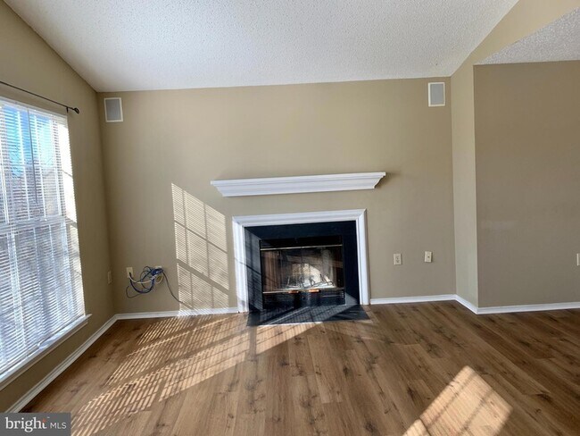 Building Photo - 21033 Timber Ridge Terrace