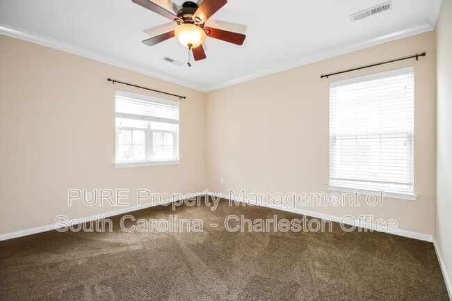 Building Photo - 5150 Trump St