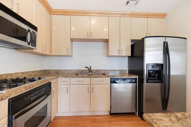 Building Photo - 1827 Grant St