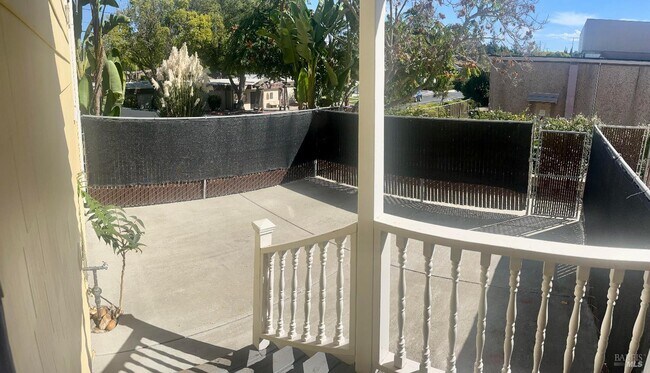 Building Photo - 160 E J St