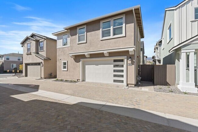 Building Photo - Brand new Arrowcreek Stunner!
