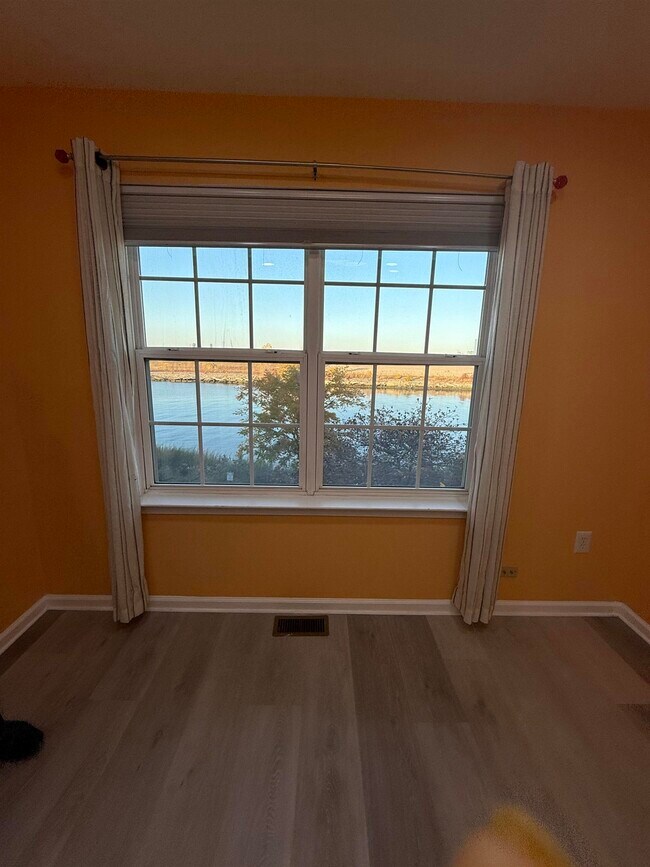 Building Photo - 76 Lyon Ct