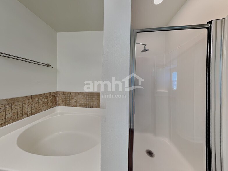 Building Photo - 3672 Watkins Ridge Ct