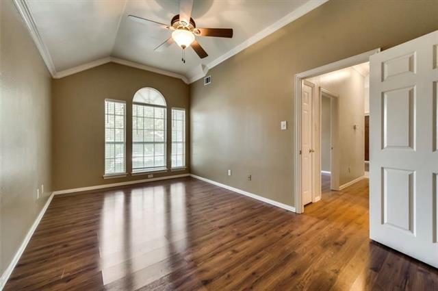 Building Photo - 5516 Longhorn Dr