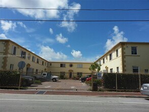 Building Photo - 1330 SW 6th St