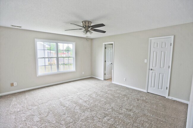 Building Photo - 1276 Archwood Dr