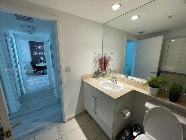 Building Photo - 325 S Biscayne Blvd