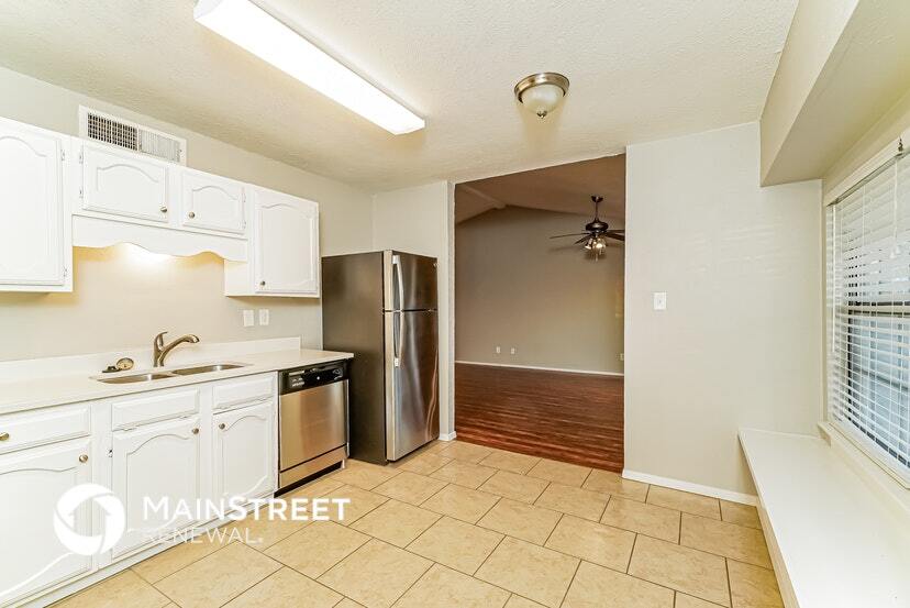 Building Photo - 3809 Bee Tree Ln