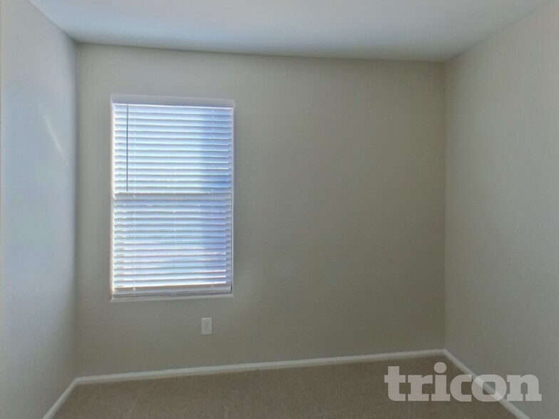 Building Photo - 21201 N Conlon Rd