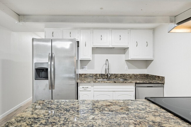 Building Photo - 6816 N 35th Ave