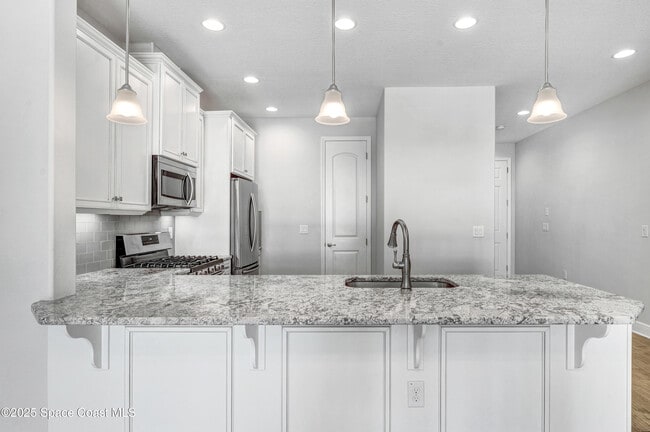 Building Photo - 8313 Loren Cove Dr