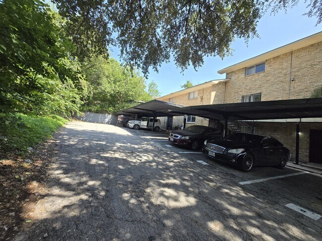 Building Photo - 6611 Southpoint St