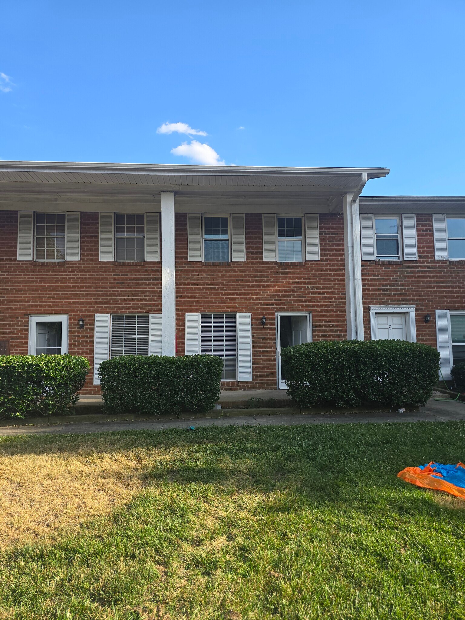 Building Photo - 1307 W Meadowview Rd