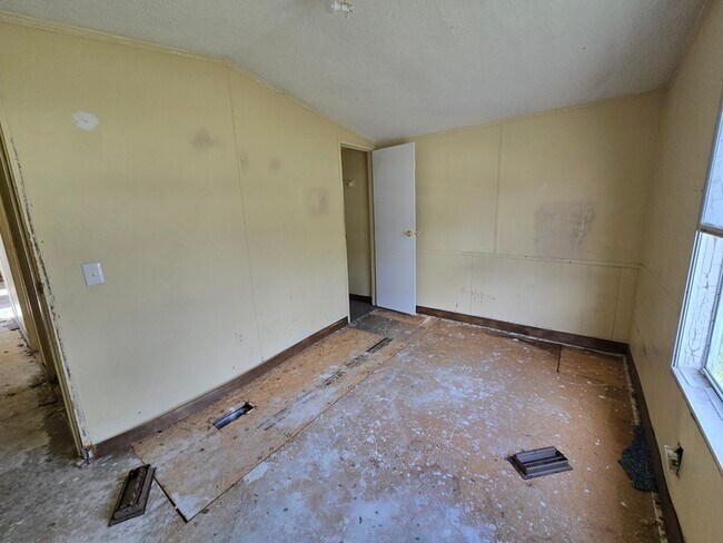 Building Photo - 2115 Cattail Cir