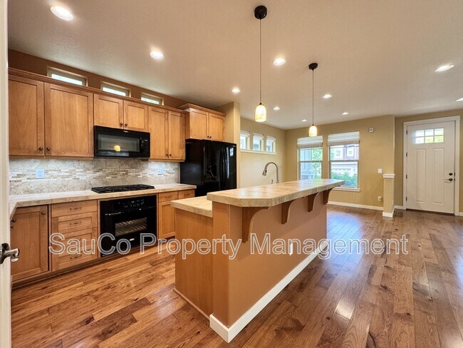 Building Photo - 16847 SW Tempest Way