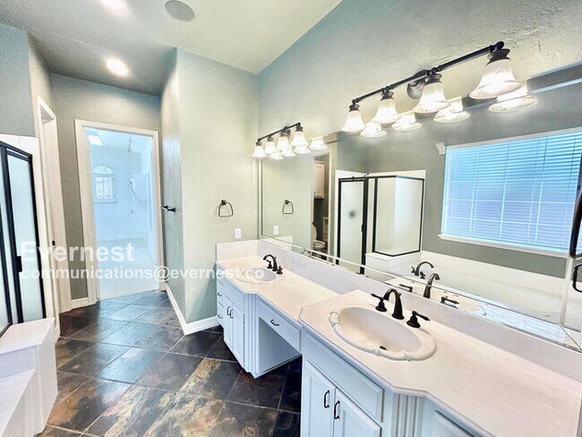 Building Photo - 3405 Grand Mesa Dr