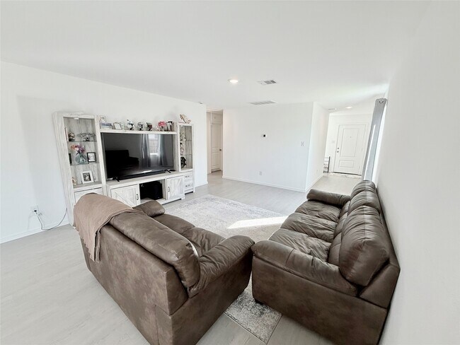 Building Photo - 21307 Bianchi Ct