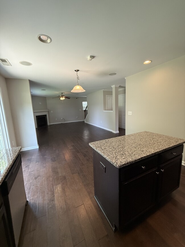 Building Photo - 6855 Coopers Hawk Trail