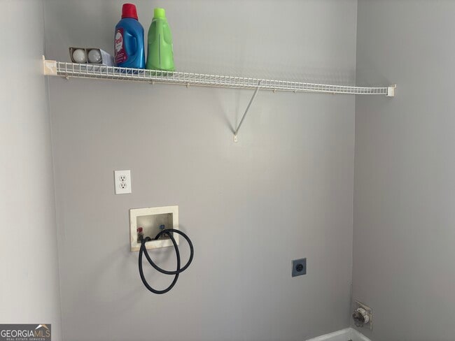 Building Photo - 7742 Parkside Dr