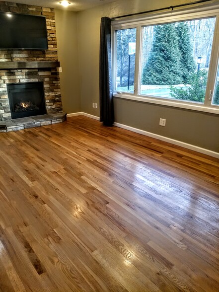 Living room - 16351 Petro Dr