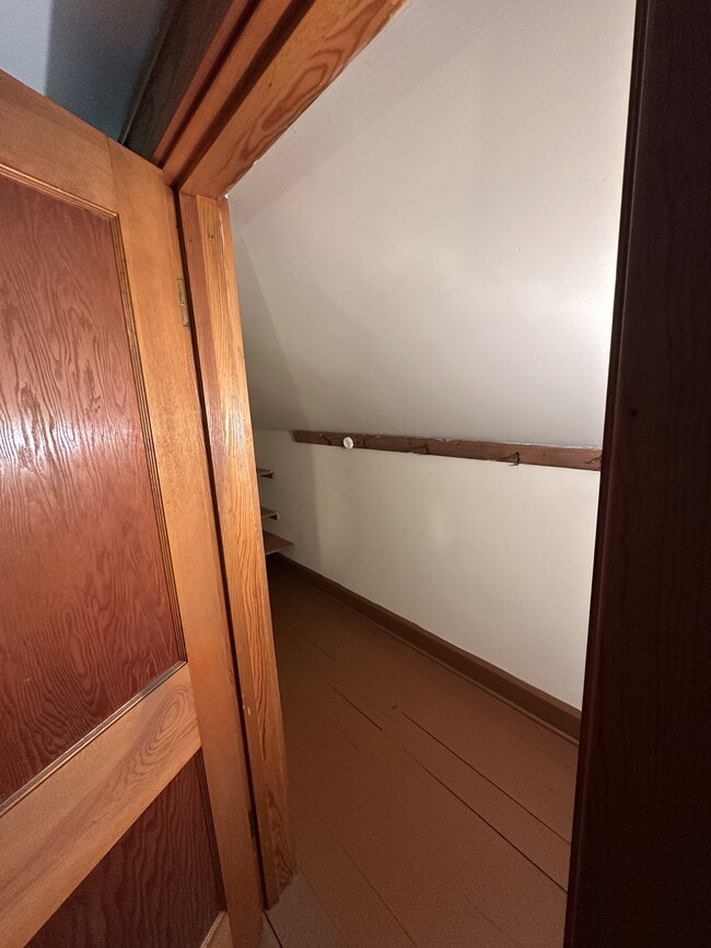 Building Photo - 940 Lindbergh Ave