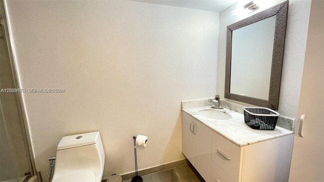 Building Photo - 1200 Brickell Bay Dr