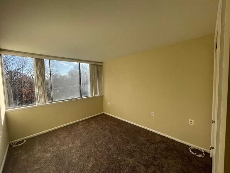 Bedroom 2 - 4360 Ivymount Ct