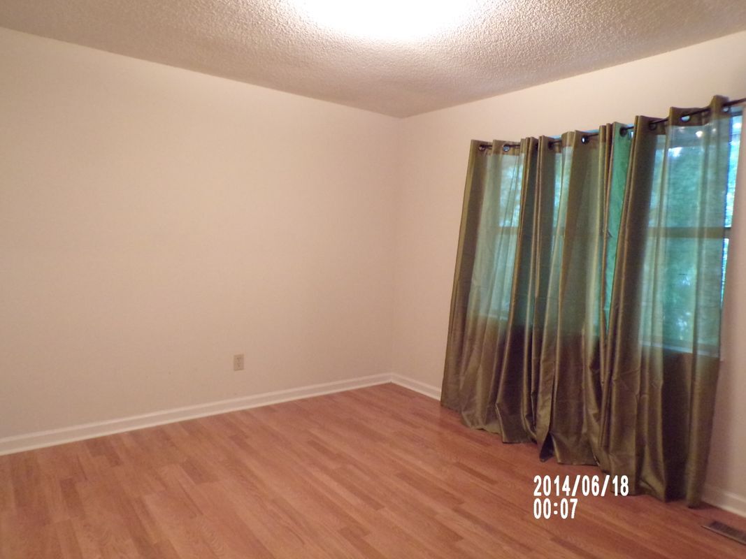 Building Photo - 4740 Chariot Dr