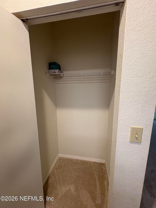 Building Photo - 13810 Sutton Park Dr N