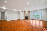 Building Photo - 1517 S Bentley Ave