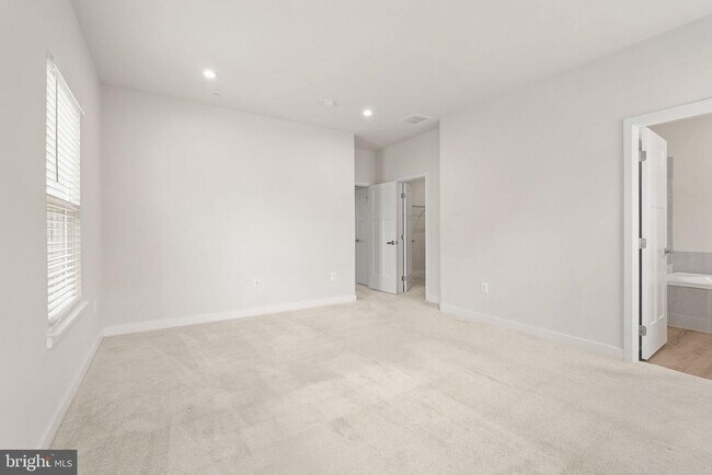 Building Photo - 5507 Greenpoint Ln