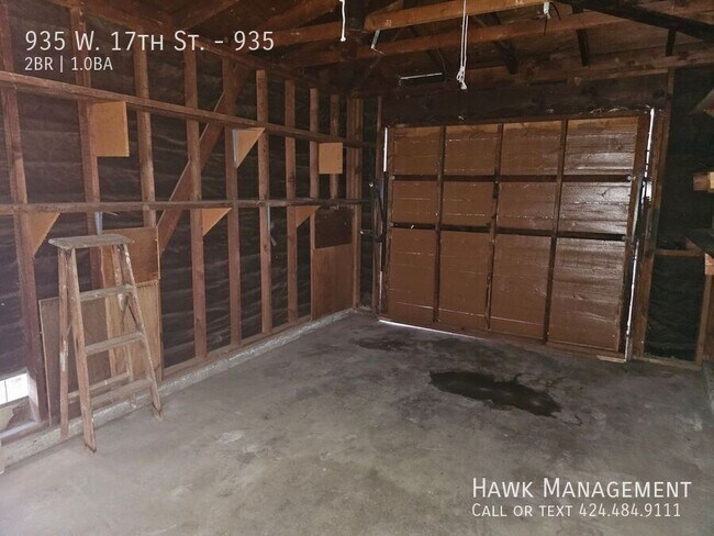 Building Photo - 935 W 17th St