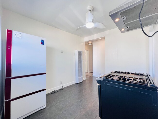 Building Photo - 3835 Whittier Blvd
