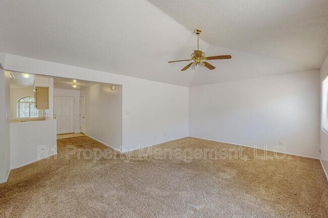 Building Photo - 1729 Chamisa Rd NE