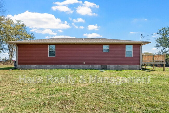 Building Photo - 7847 US-41