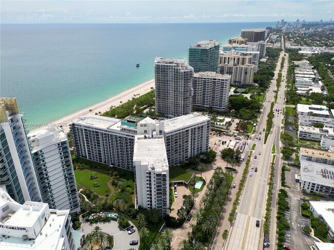 Building Photo - 10275 Collins Ave