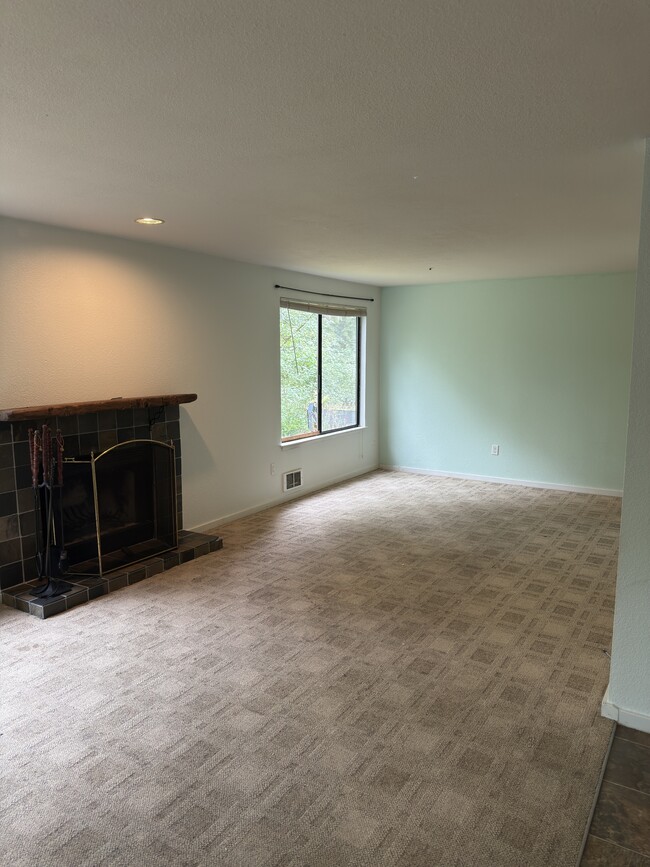 Building Photo - 1249 SW 132nd Ln