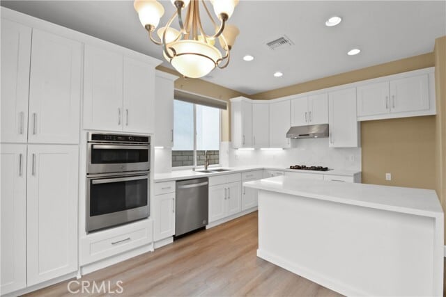 Building Photo - 27931 Hedgeline Dr
